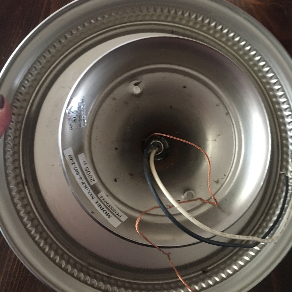 Light fixture - Picture 4 of 4